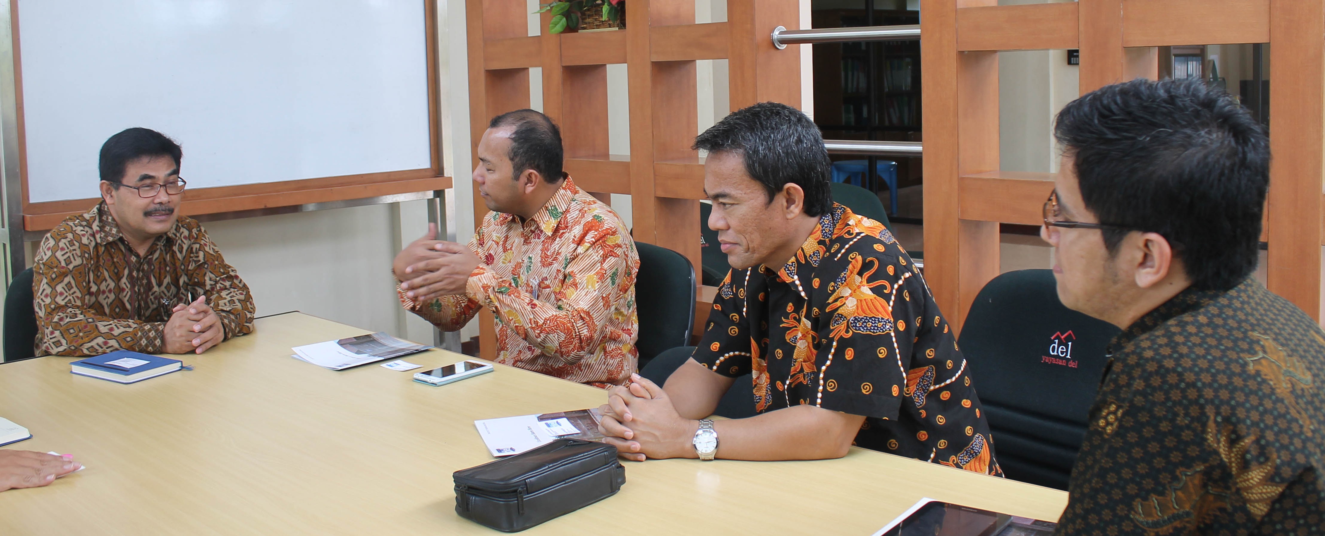 Mandiri Bank CEO Region I/ Sumatera 1 Visits IT Del