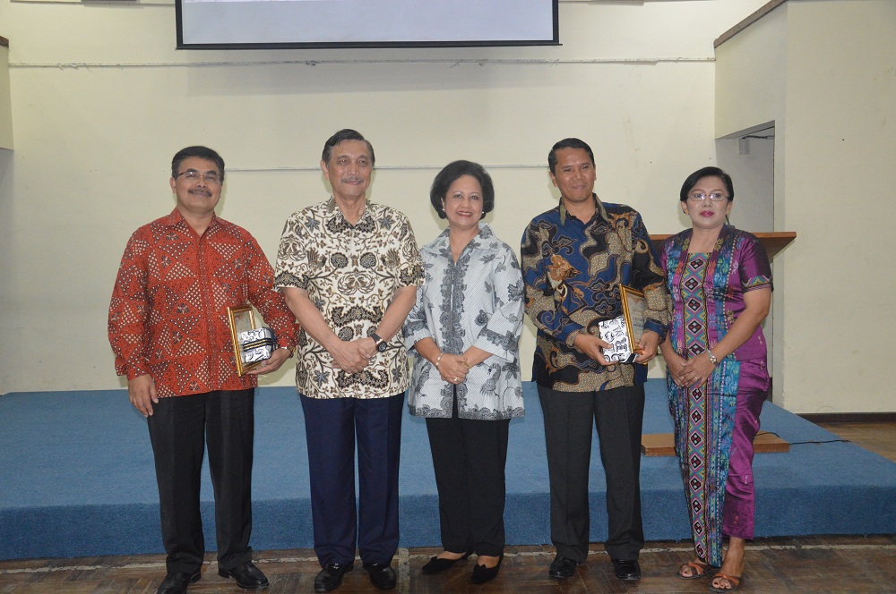 PERPISAHAN BAPAK ROBERT SARAGIH DAN BAPAK ALFRED SILALAHI