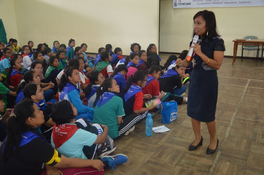 Kuliah Umum dari Ibu Mariana Simanjuntak  S.S, M.Sc.