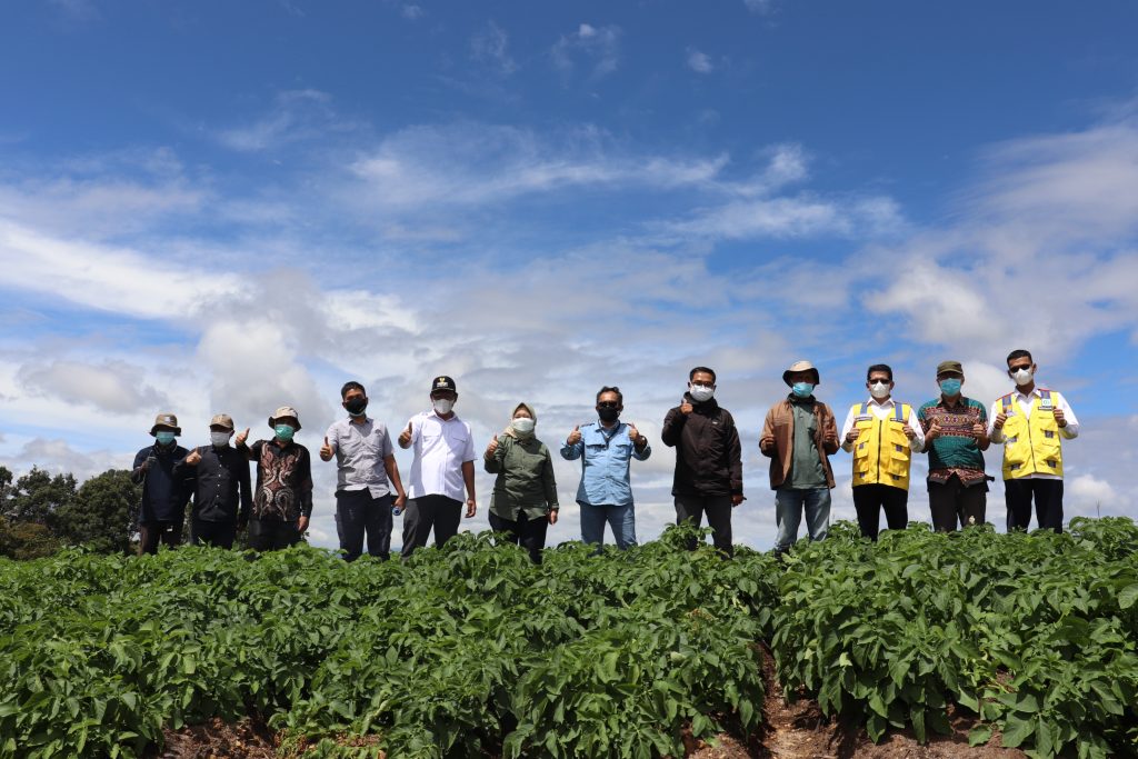 Kunjungan Deputi Bidang Koordinasi Pengelolaan Lingkungan dan Kehutanan, Kementerian Koordinator Bidang Kemaritiman dan Investasi ke kawasan Food Estate dan TSTH2, Kab. Humbang Hasundutan