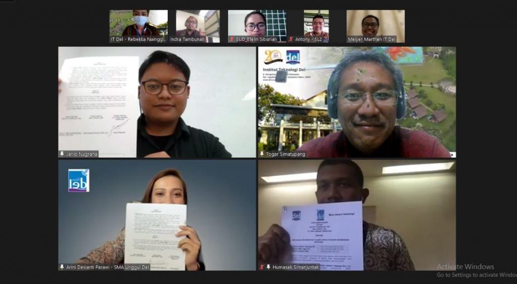 Penandatanganan MoU antara Institut Teknologi Del, SMA Unggul Del, dan PT. Nusa Aksara Teknologi