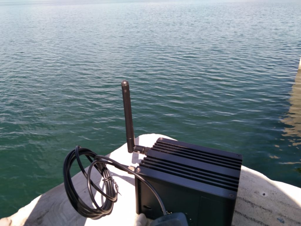 Vessel Tracking System (VTS) Real-time Monitoring Based on GPS-LoRa Communication