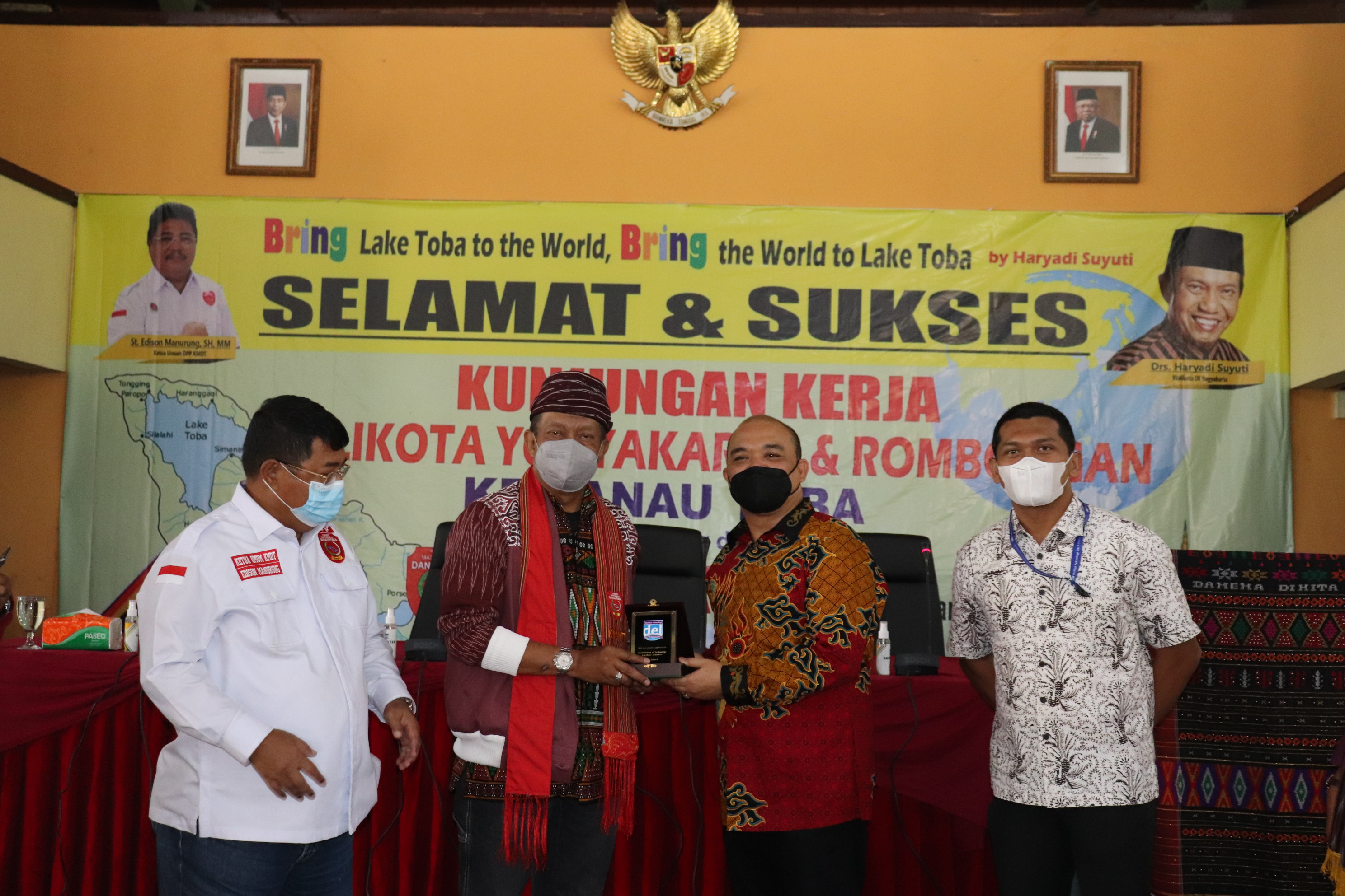 Kunjungan Walikota Yogyakarta dan KMDT ke IT Del