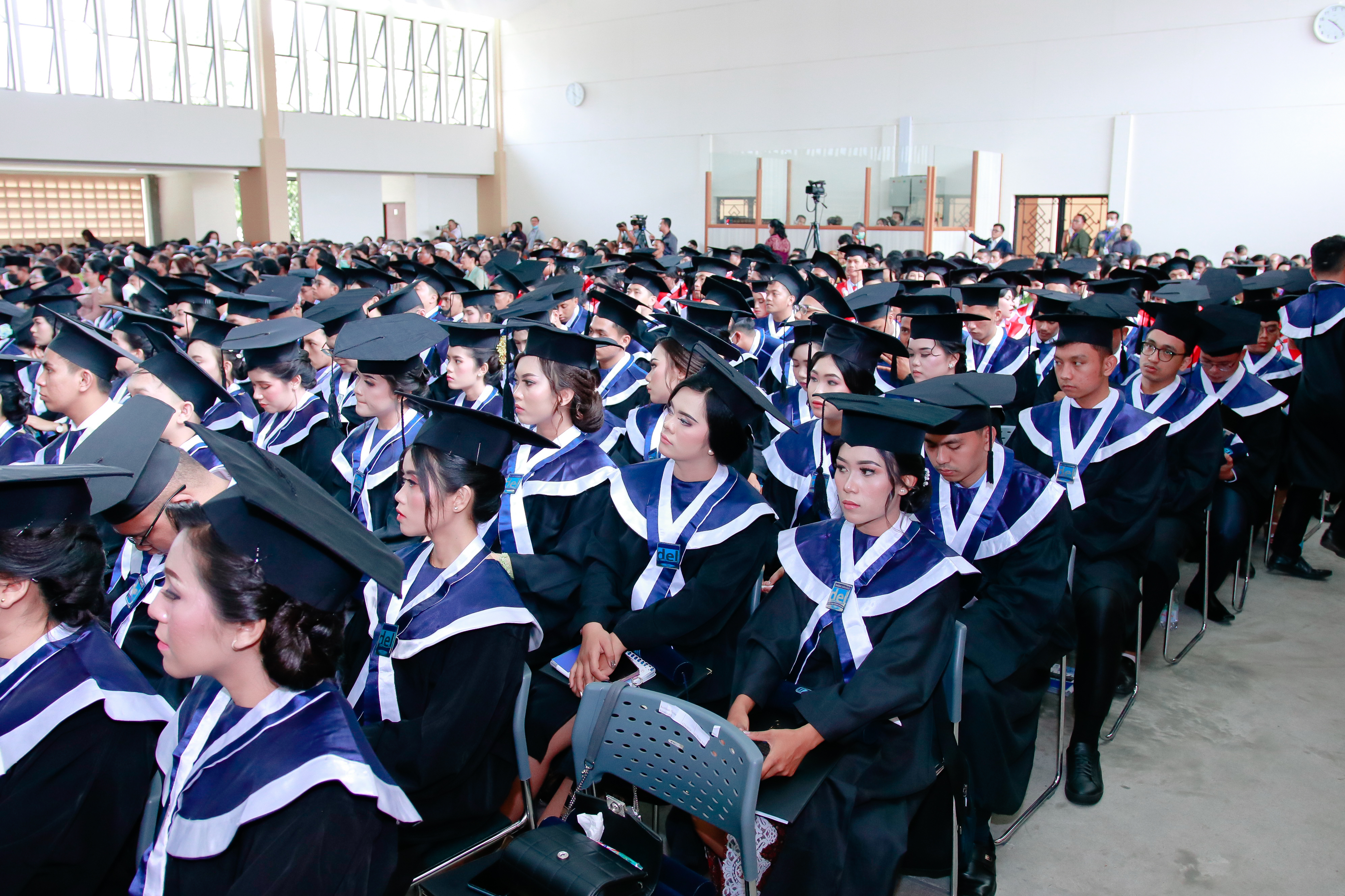 WISUDA XIX INSTITUT TEKNOLOGI DEL