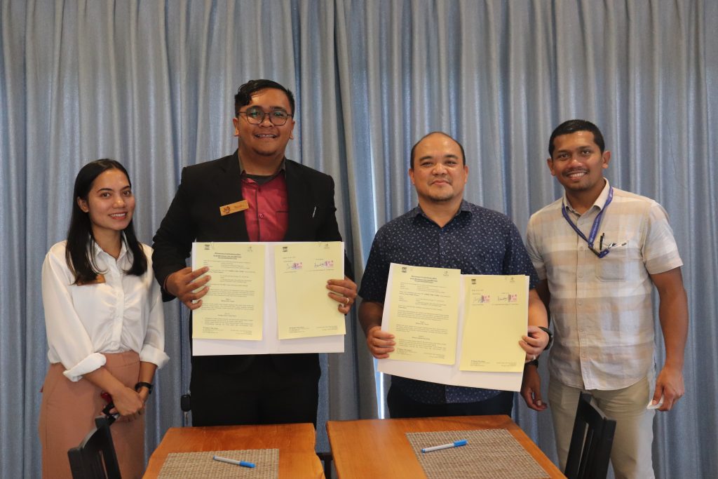 Penandatanganan MoU antara Institut Teknologi Del dan PT Damar Toba Utama