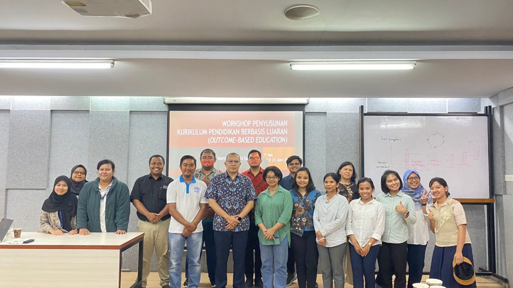 Prodi Teknik Bioproses IT Del Gelar Pelatihan Pembuatan Kurikulum Berbasis OBE Bersama Prof. Tjokorde Walmiki Samadhi