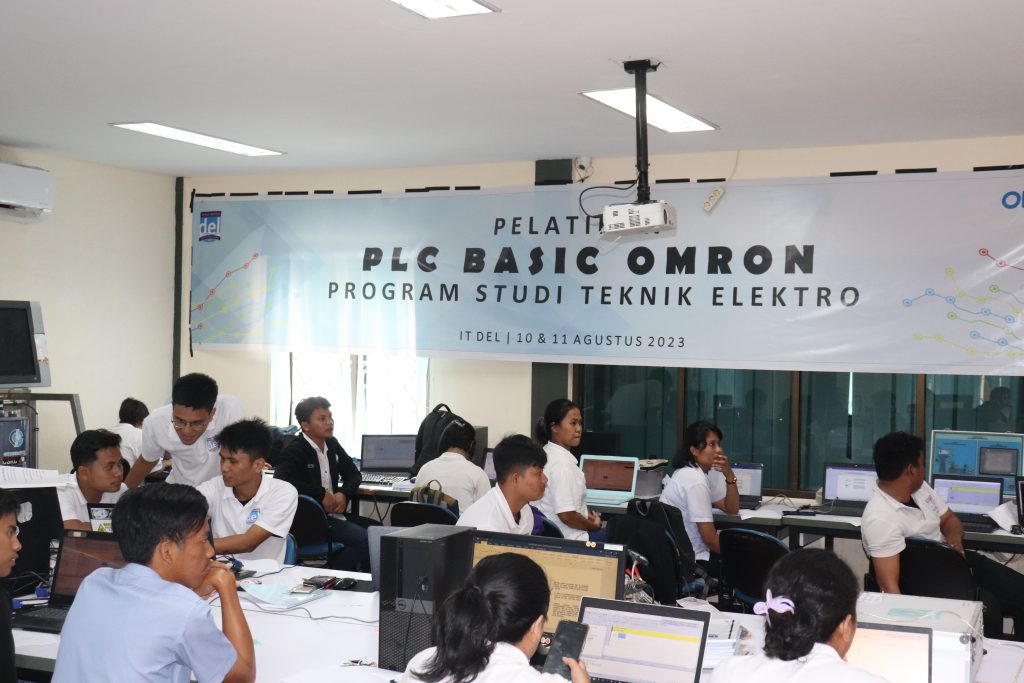 Prodi Teknik Elektro IT DEL Melaksanakan Sertifikasi Keahlian Pendamping Ijazah (SKPI) Melalui Pelatihan PLC Basic OMRON