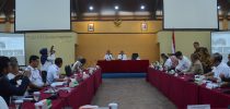 Menko Bidang Kemaritiman dan Investasi dan Menteri Pariwisata dan Ekonomi Kreatif Pimpin Rapat Penyambutan Kedatangan Raja dan Ratu Belanda di Institut Teknologi Del (IT Del)